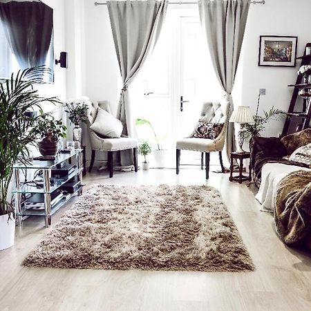 Lovely 2 Bed Apartment 15Mins From Bond St 런던 외부 사진