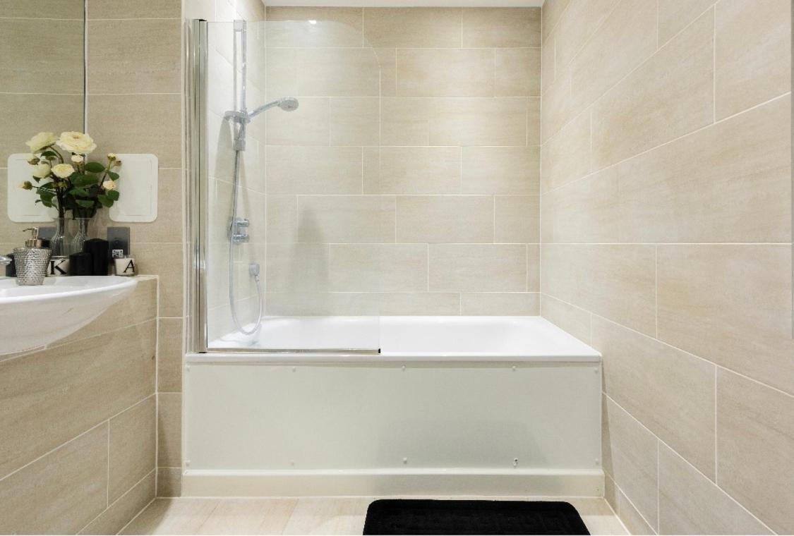 Lovely 2 Bed Apartment 15Mins From Bond St 런던 외부 사진